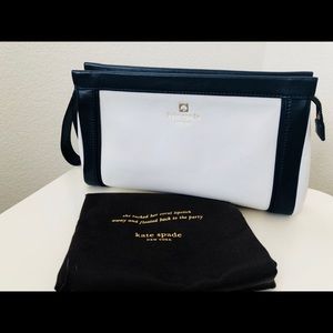 Kate Spade Hudson Street White and Navy Wristlet